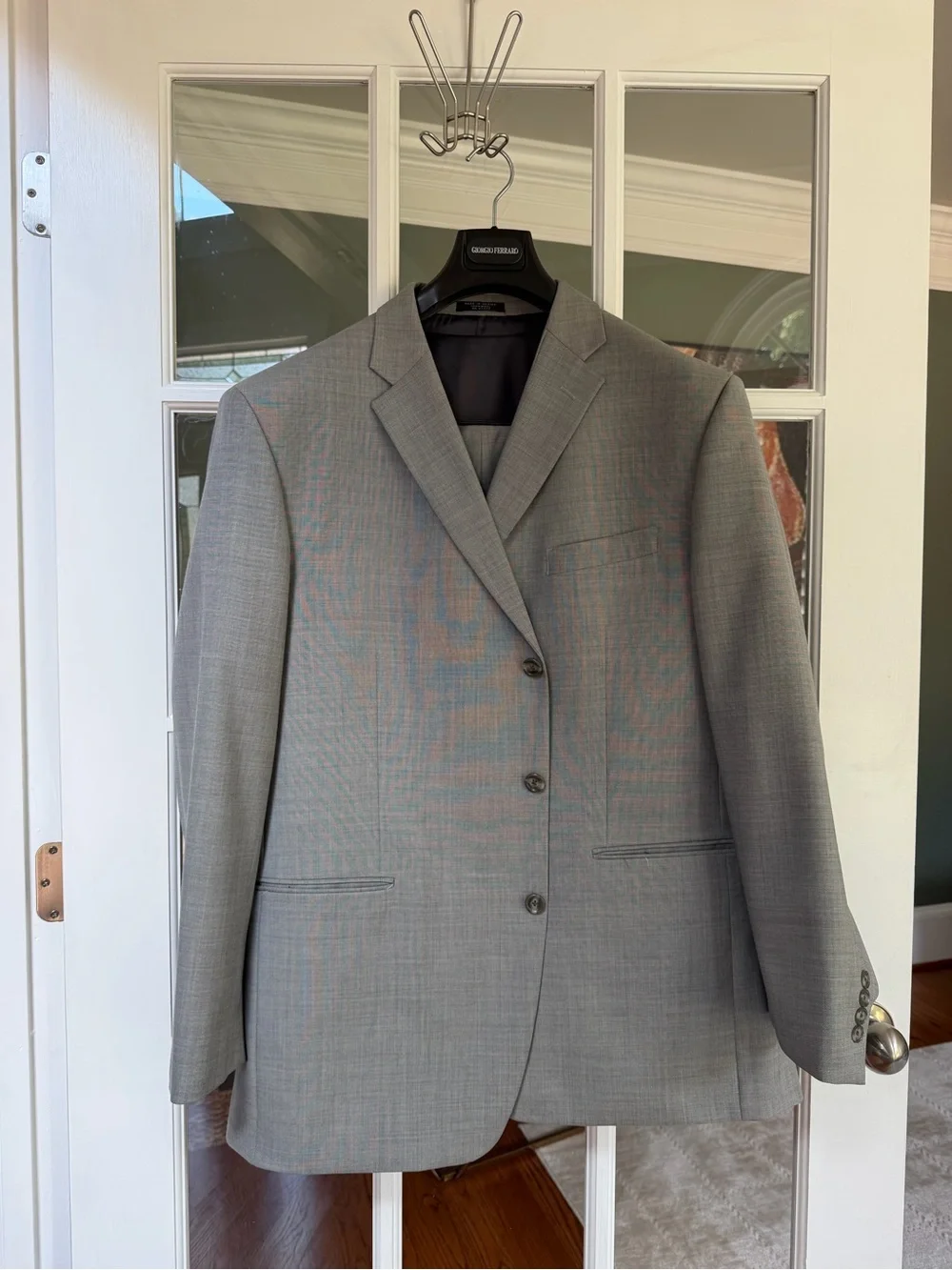 Men's Light Gray Three-Button Suit Blazer